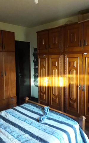 Casa à venda com 140m², 3 quartos e 2 vagas Casa à venda com 140m², 3 quartos e 2 vagasSuite