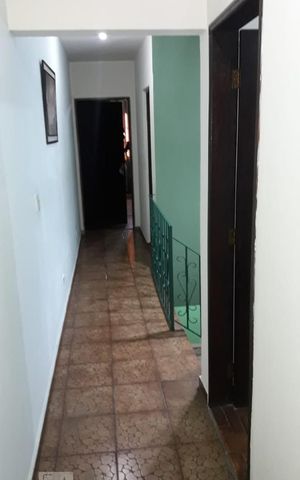 Casa à venda com 140m², 3 quartos e 2 vagas Casa à venda com 140m², 3 quartos e 2 vagasCorredor
