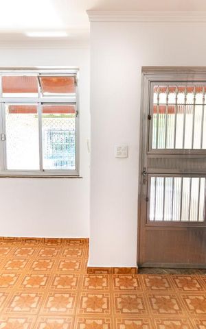 Casa de condomínio à venda com 230m², 3 quartos e 2 vagasSala