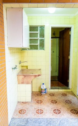 Casa de condomínio à venda com 230m², 3 quartos e 2 vagasÁrea de Serviço