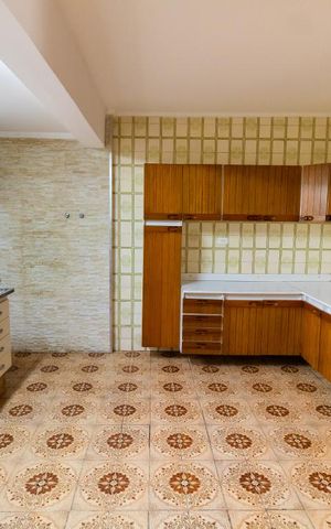 Casa de condomínio à venda com 230m², 3 quartos e 2 vagasCozinha - Armários