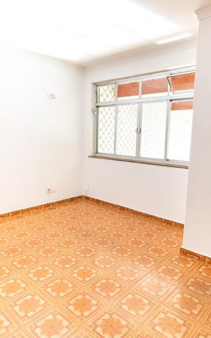 Casa de condomínio à venda com 230m², 3 quartos e 2 vagasSala