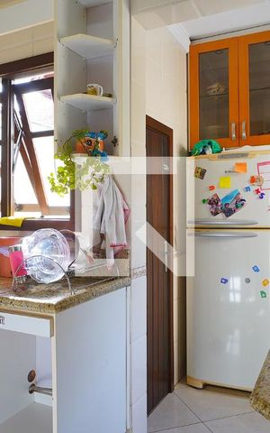 Casa de condomínio à venda com 250m², 4 quartos e 2 vagasCozinha