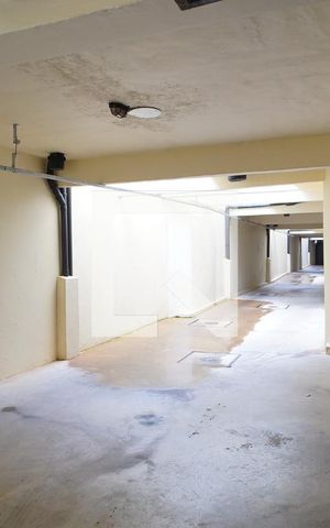 Casa de condomínio à venda com 250m², 4 quartos e 2 vagasGaragem