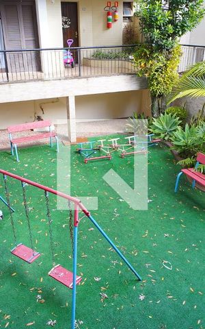 Casa de condomínio à venda com 250m², 4 quartos e 2 vagasÁrea comum - Playground