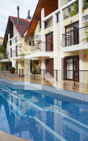 Casa de condomínio à venda com 250m², 4 quartos e 2 vagasÁrea comum - Piscina