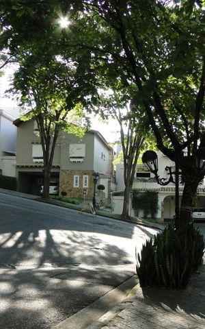 Casa de condomínio para alugar com 500m², 4 quartos e 6 vagasÁrea Comum
