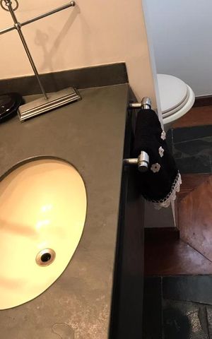 Apartamento à venda com 239m², 3 quartos e 4 vagas Apartamento à venda com 239m², 3 quartos e 4 vagasBanheiro
