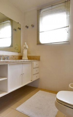 Apartamento à venda com 590m², 4 quartos e 4 vagas Apartamento à venda com 590m², 4 quartos e 4 vagasBanheiro da suíte 2
