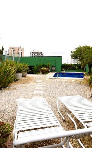 Apartamento à venda com 590m², 4 quartos e 4 vagas Apartamento à venda com 590m², 4 quartos e 4 vagasCobertura