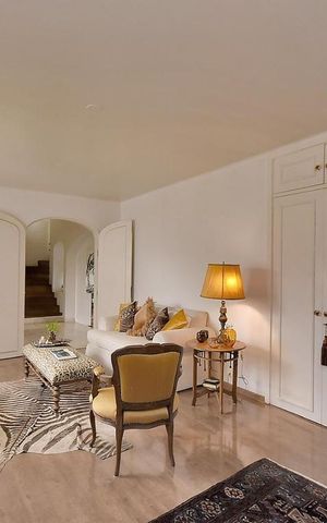 Apartamento à venda com 590m², 4 quartos e 4 vagas Apartamento à venda com 590m², 4 quartos e 4 vagasSala