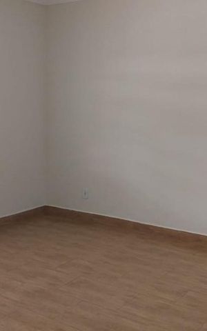 Casa à venda com 343m², 5 quartos e 3 vagas Casa à venda com 343m², 5 quartos e 3 vagasQuarto 2