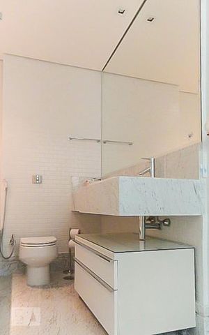 Apartamento para alugar com 120m², 1 quarto e 1 vaga Apartamento para alugar com 120m², 1 quarto e 1 vagaBanheiro Suíte