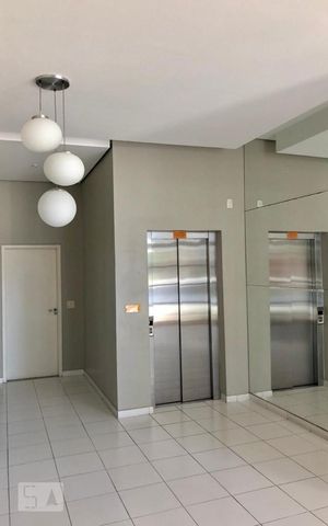 Apartamento à venda com 68m², 2 quartos e 2 vagas Apartamento à venda com 68m², 2 quartos e 2 vagasHall social