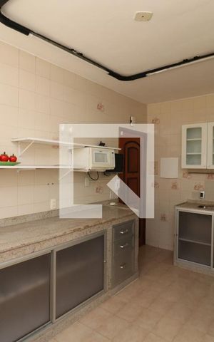 Apartamento à venda com 120m², 3 quartos e 3 vagasCozinha