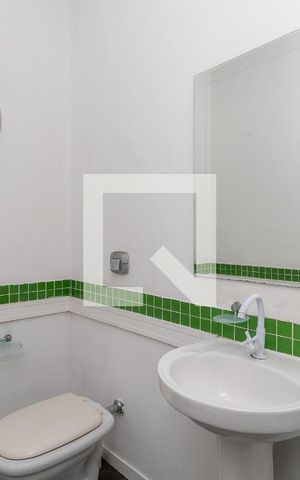 Casa à venda com 300m², 4 quartos e 2 vagasBanheiro