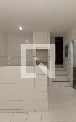 Casa à venda com 300m², 4 quartos e 2 vagasCopa