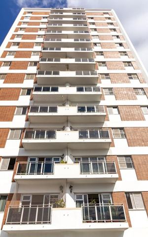 Apartamento à venda com 140m², 4 quartos e 2 vagasFachada