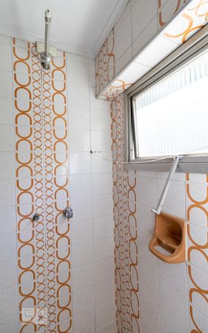 Apartamento para alugar com 160m², 4 quartos e 1 vaga Apartamento para alugar com 160m², 4 quartos e 1 vagaBanheiro social - ponto do chuveiro