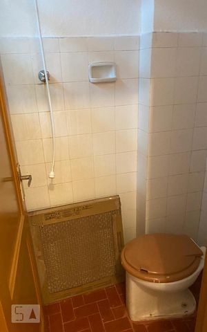 Apartamento para alugar com 78m², 2 quartos e sem vaga Apartamento para alugar com 78m², 2 quartos e sem vagaBanheiro de Serviço