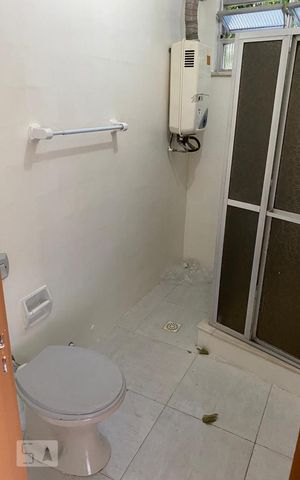 Apartamento para alugar com 78m², 2 quartos e sem vaga Apartamento para alugar com 78m², 2 quartos e sem vagaBanheiro