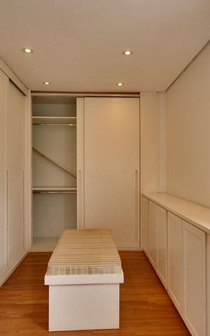 Apartamento à venda com 240m², 3 quartos e 2 vagasCloset da suíte
