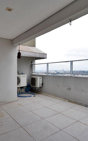 Apartamento à venda com 240m², 3 quartos e 2 vagasCobertura