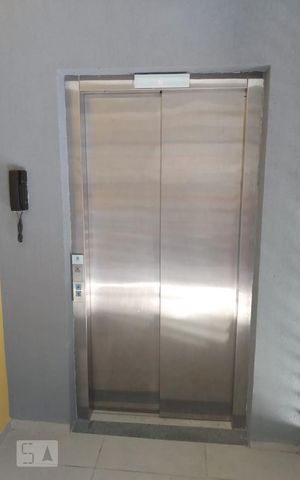 Studio à venda com 28m², 1 quarto e sem vagaElevador