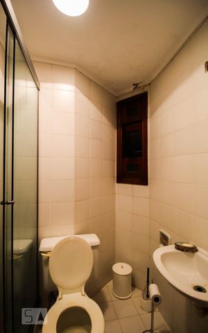 Apartamento à venda com 169m², 2 quartos e 1 vaga Apartamento à venda com 169m², 2 quartos e 1 vagaBanheiro de Serviço