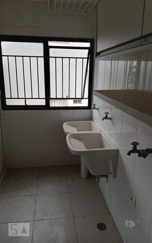Apartamento à venda com 198m², 3 quartos e 3 vagasLavanderia