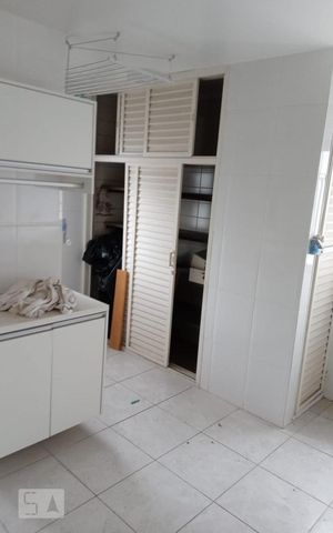 Apartamento à venda com 198m², 3 quartos e 3 vagasLavanderia