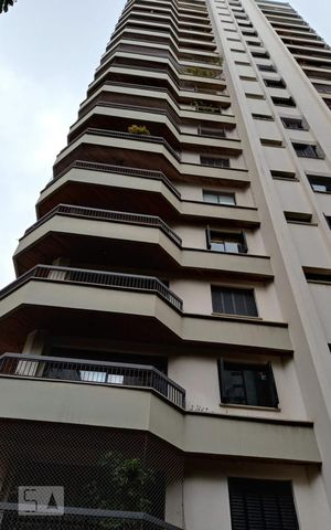 Apartamento à venda com 198m², 3 quartos e 3 vagasFachada