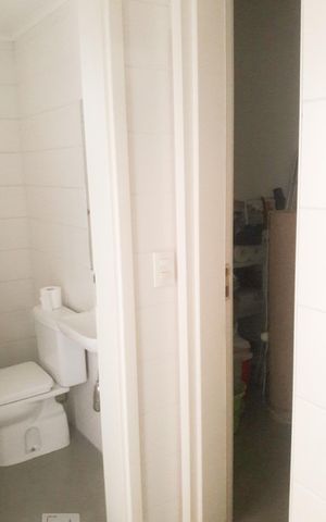 Apartamento à venda com 202m², 3 quartos e 4 vagas Apartamento à venda com 202m², 3 quartos e 4 vagasBanheiro de Serviço