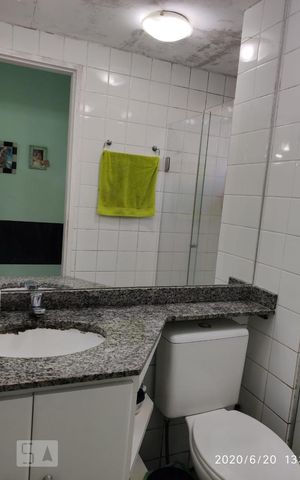 Apartamento à venda com 55m², 2 quartos e 1 vaga Apartamento à venda com 55m², 2 quartos e 1 vagaBanheiro