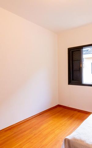 Casa para alugar com 257m², 4 quartos e 4 vagas Casa para alugar com 257m², 4 quartos e 4 vagasQuarto 2