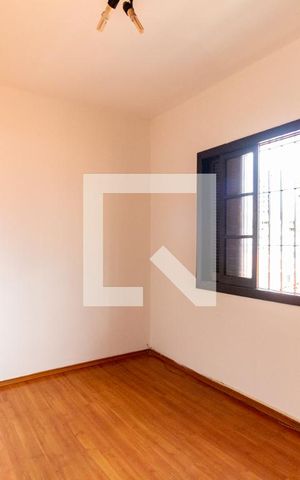 Casa para alugar com 257m², 4 quartos e 4 vagas Casa para alugar com 257m², 4 quartos e 4 vagasQuarto 3