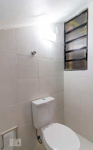 Casa para alugar com 257m², 4 quartos e 4 vagas Casa para alugar com 257m², 4 quartos e 4 vagasLavabo