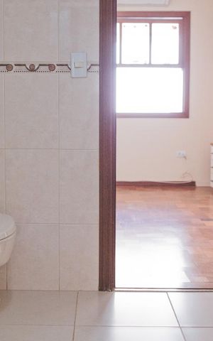 Casa para alugar com 265m², 4 quartos e 3 vagasBanheiro da Suíte 1