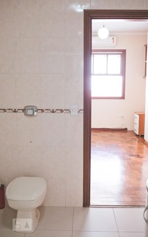 Casa para alugar com 265m², 4 quartos e 3 vagasBanheiro da Suíte 1