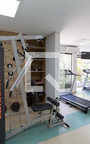 Apartamento à venda com 330m², 3 quartos e 3 vagas Apartamento à venda com 330m², 3 quartos e 3 vagasAcademia