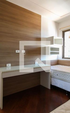Apartamento à venda com 330m², 3 quartos e 3 vagas Apartamento à venda com 330m², 3 quartos e 3 vagasSuíte 2