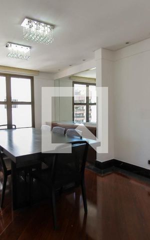 Apartamento à venda com 330m², 3 quartos e 3 vagas Apartamento à venda com 330m², 3 quartos e 3 vagasSala