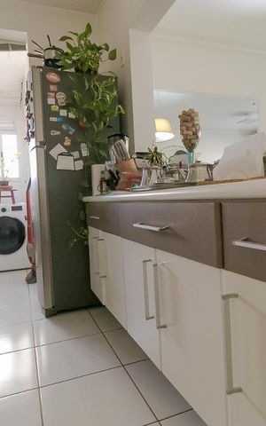 Apartamento à venda com 99m², 3 quartos e 2 vagas Apartamento à venda com 99m², 3 quartos e 2 vagasCozinha