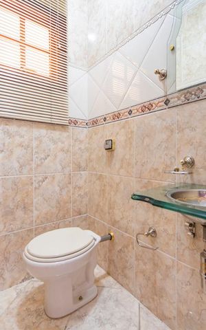 Casa para alugar com 250m², 3 quartos e 5 vagas Casa para alugar com 250m², 3 quartos e 5 vagasLavabo