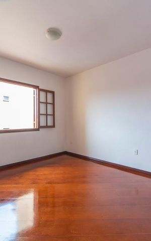 Casa para alugar com 250m², 3 quartos e 5 vagas Casa para alugar com 250m², 3 quartos e 5 vagasQuarto 3