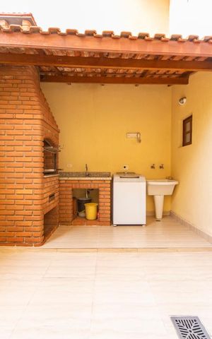 Casa para alugar com 250m², 3 quartos e 5 vagas Casa para alugar com 250m², 3 quartos e 5 vagasÁrea de Serviço e Churrasquearam