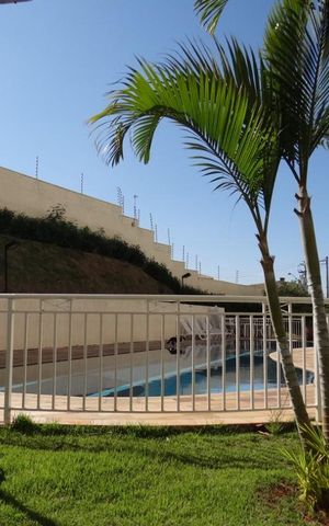 Apartamento à venda com 78m², 3 quartos e 2 vagas Apartamento à venda com 78m², 3 quartos e 2 vagasÁrea comum - Piscina