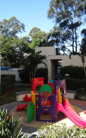 Apartamento à venda com 78m², 3 quartos e 2 vagas Apartamento à venda com 78m², 3 quartos e 2 vagasÁrea Comum - Playground 02