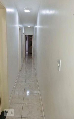 Casa à venda com 160m², 3 quartos e 4 vagasCorredor