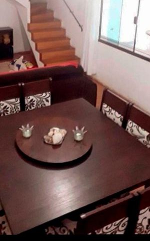 Casa à venda com 239m², 3 quartos e 3 vagas Casa à venda com 239m², 3 quartos e 3 vagasSala